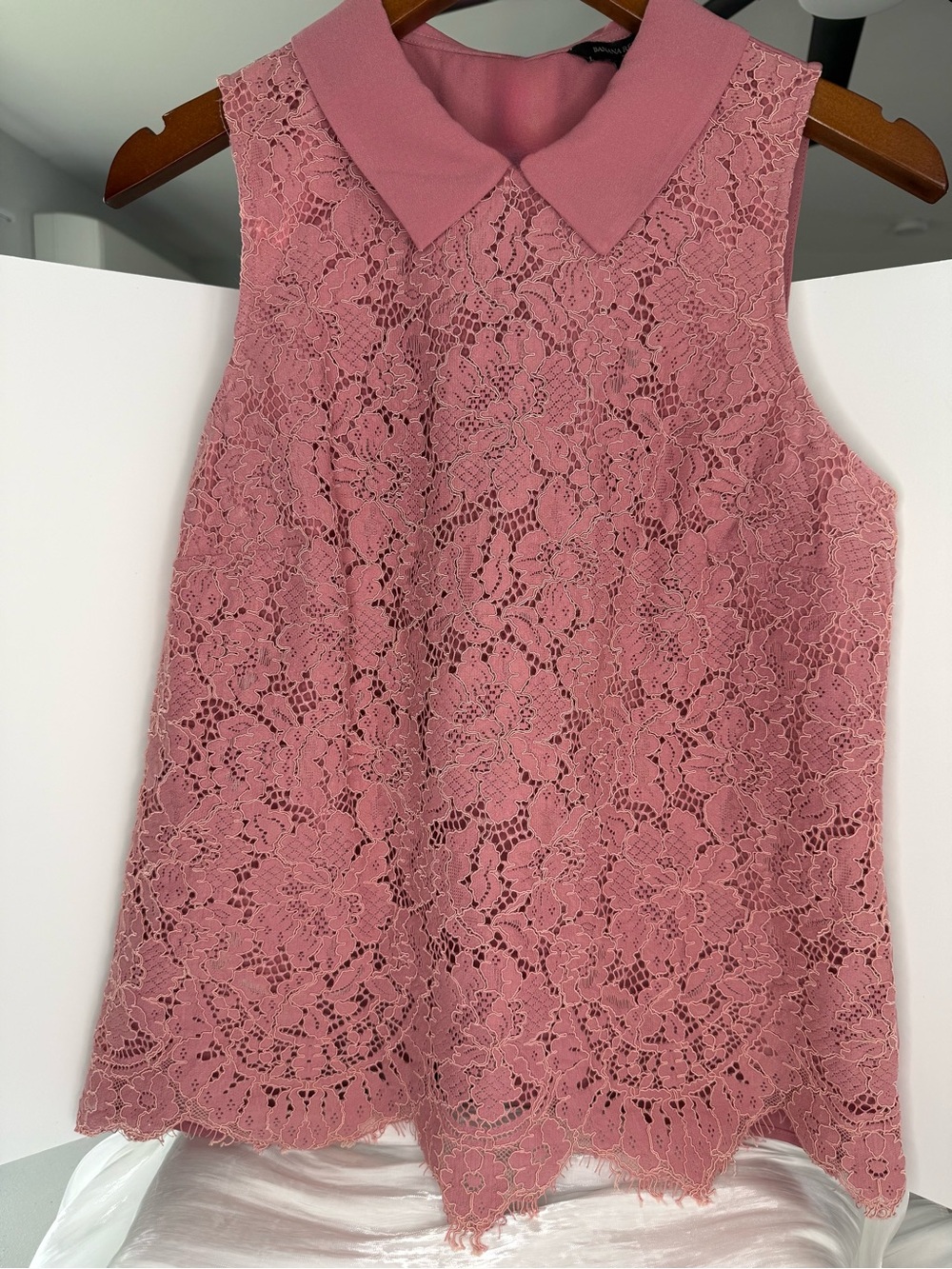 Banana Republic Dusty Rose Sleeveless Collared blouse